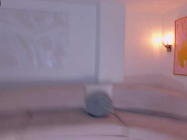 LucieMartin's BongaCams show and profile