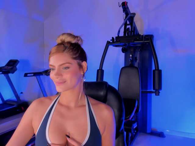 go to chat with KyomiVelvet