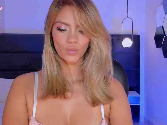 KyomiVelvet Live Webcam on BongaCams