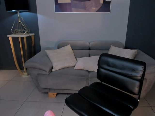 ScarlettRose's BongaCams show and profile