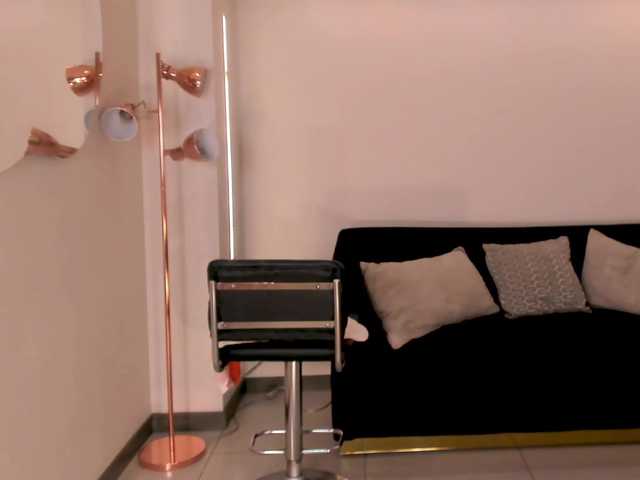 IsabellaMoretti's BongaCams show and profile