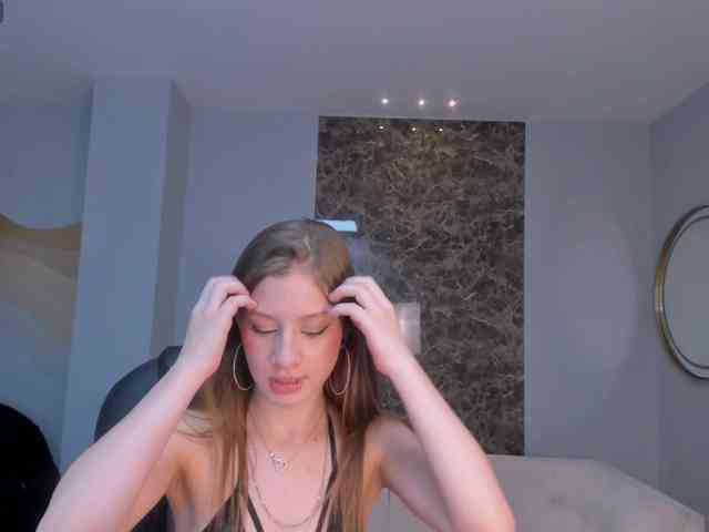 IsabellaMoretti webcam