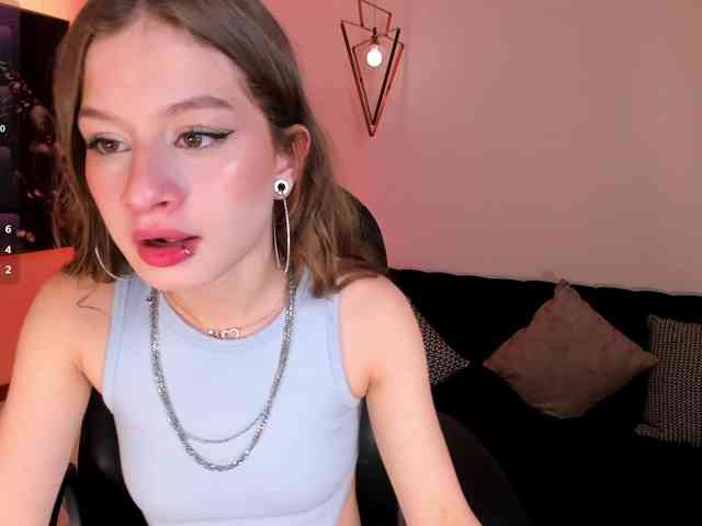 IsabellaMoretti webcam