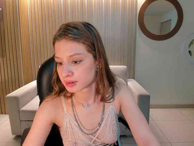 IsabellaMoretti webcam