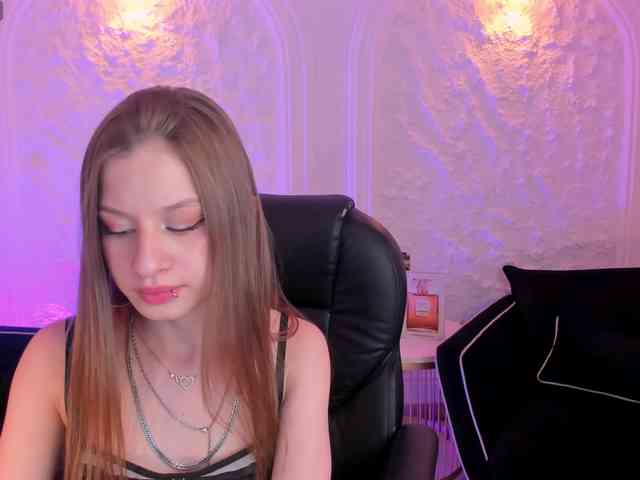 IsabellaMoretti webcam