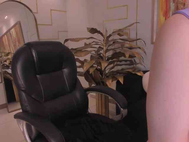 IsabellaMoretti webcam