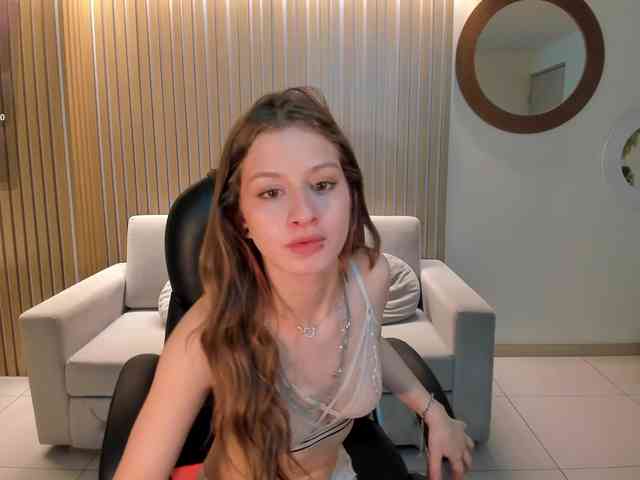 IsabellaMoretti webcam