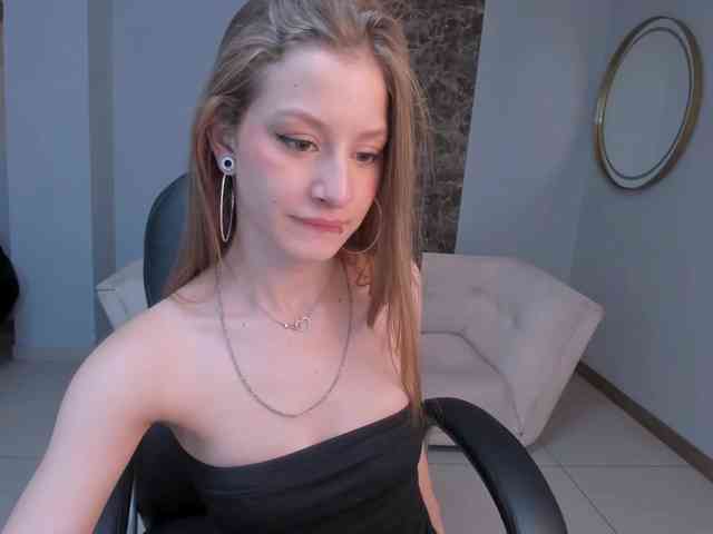 IsabellaMoretti webcam