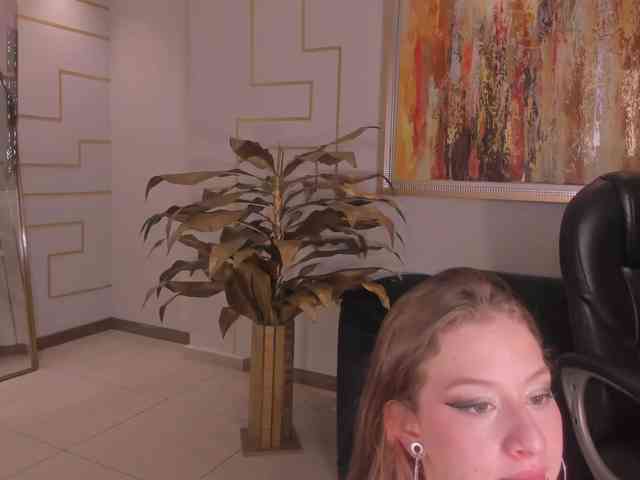 IsabellaMoretti webcam