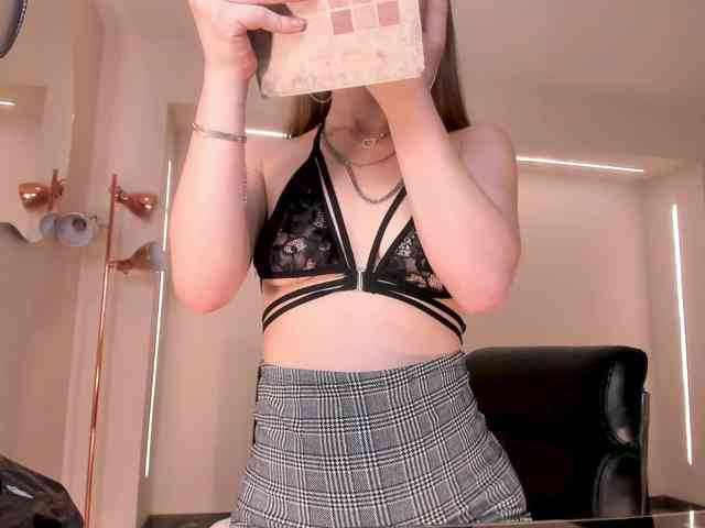 IsabellaMoretti webcam