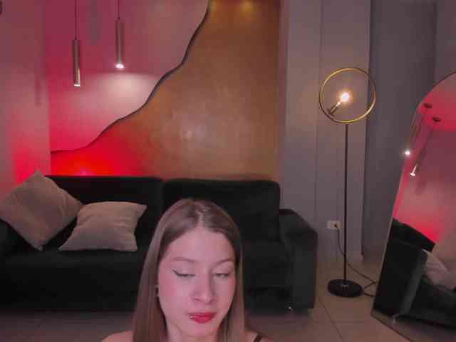 IsabellaMoretti webcam