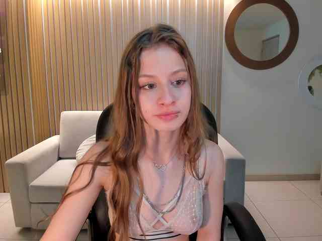 IsabellaMoretti webcam