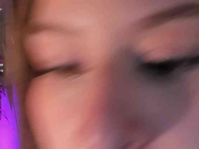 IsabellaMoretti webcam