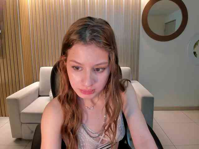 IsabellaMoretti webcam