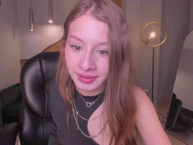 IsabellaMoretti webcam
