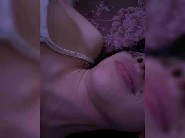 Nysaa's BongaCams show and profile