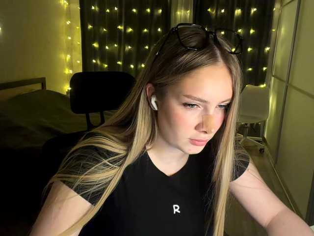 JoycelynPreece's BongaCams show and profile
