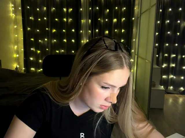 JoycelynPreece's BongaCams show and profile