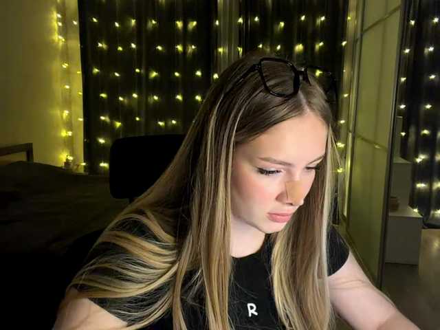 JoycelynPreece's BongaCams show and profile