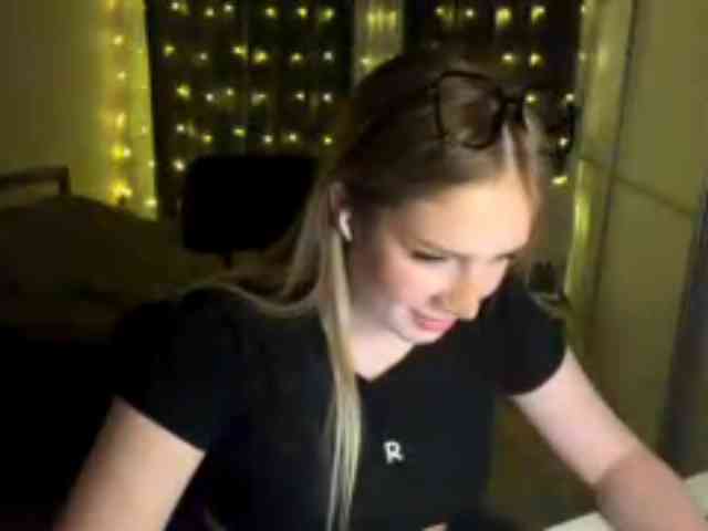 JoycelynPreece webcam