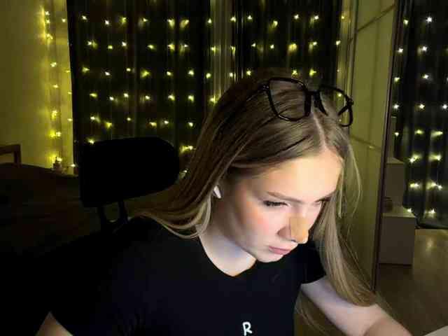 JoycelynPreece webcam