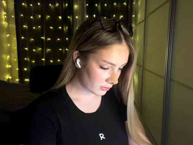 JoycelynPreece webcam