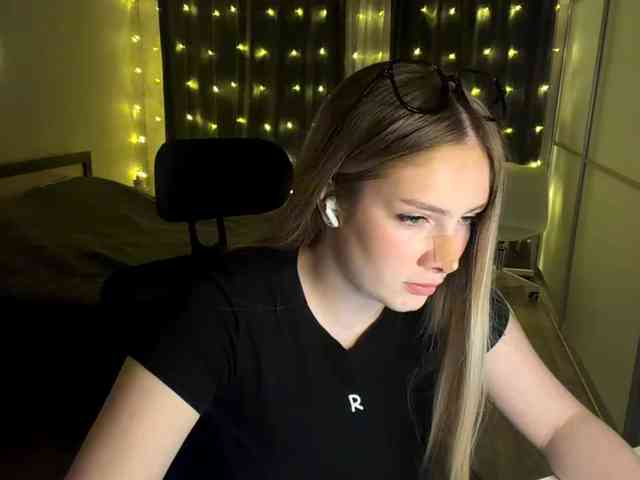 JoycelynPreece webcam