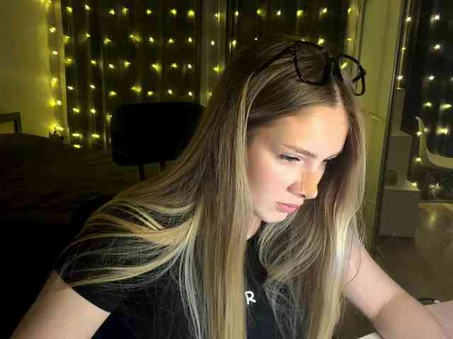 JoycelynPreece webcam