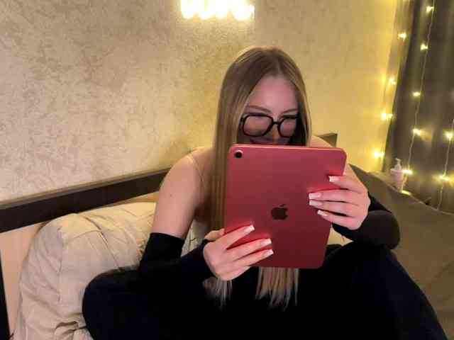 JoycelynPreece webcam