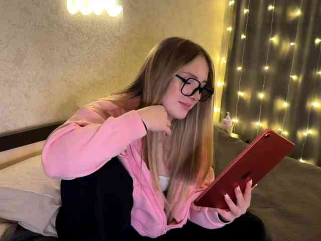 JoycelynPreece webcam