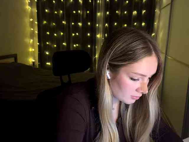 JoycelynPreece webcam