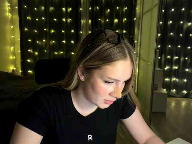 JoycelynPreece webcam