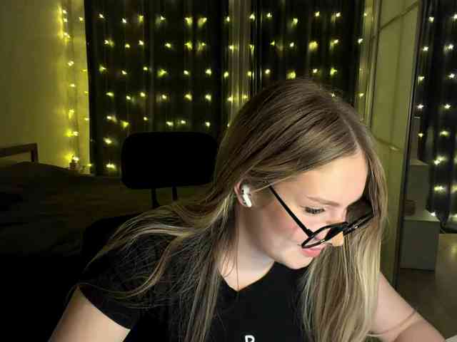 JoycelynPreece webcam