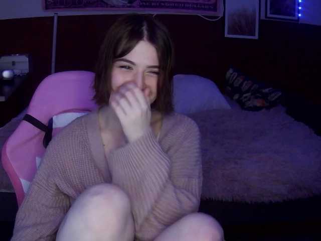 KrissCherri's BongaCams show and profile