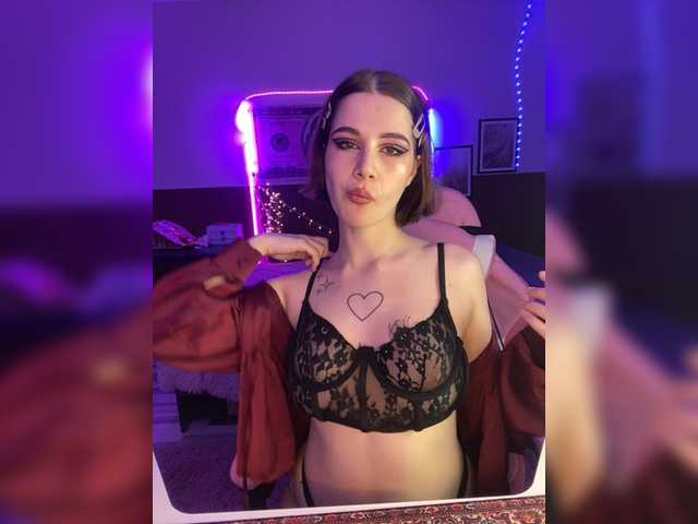 KrissCherri's BongaCams show and profile