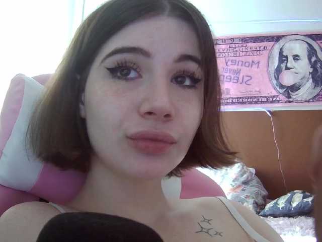 KrissCherri's BongaCams show and profile