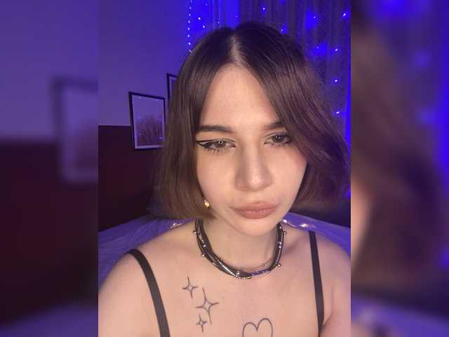 KrissCherri's BongaCams show and profile