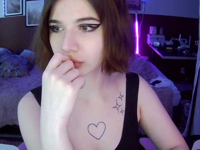 KrissCherri's BongaCams show and profile