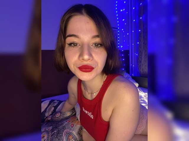 KrissCherri's BongaCams show and profile