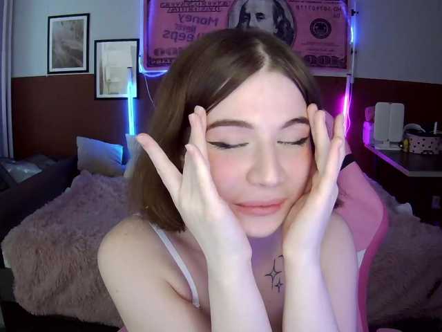 KrissCherri's BongaCams show and profile