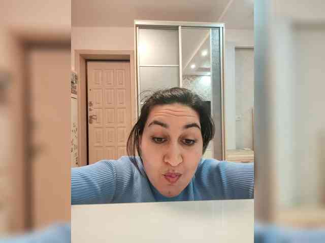 LadyChokoladka webcam