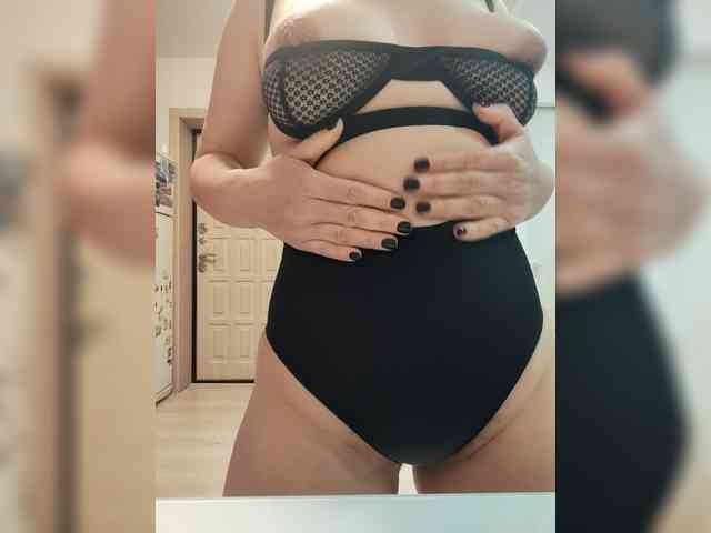 LadyChokoladka webcam