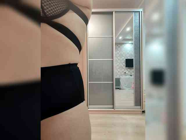 LadyChokoladka webcam