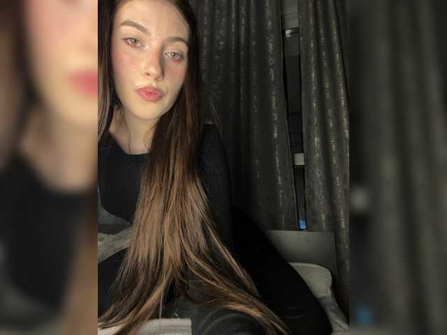 Alicedoll7's BongaCams show and profile