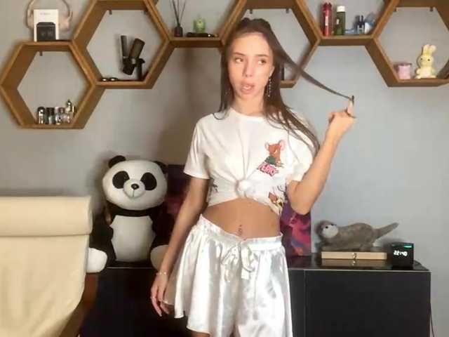 FridaLidey – webcam model profile photo