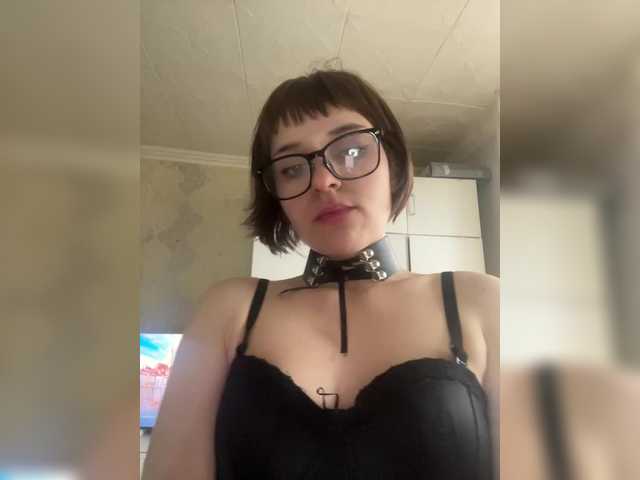 Piterskaya02's BongaCams show and profile