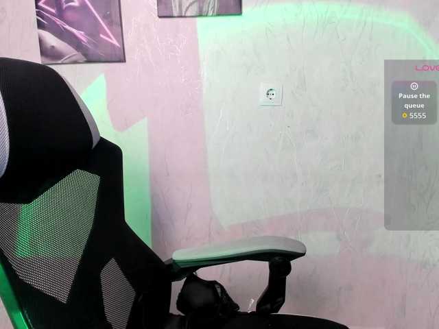 AuroraKane's BongaCams show and profile