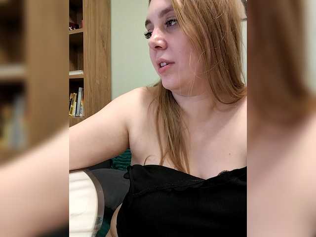 Malina2012's BongaCams show and profile