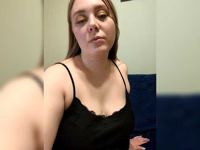 Malina2012's BongaCams show and profile