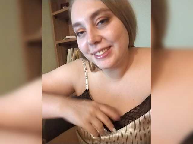 Malina2012's BongaCams show and profile